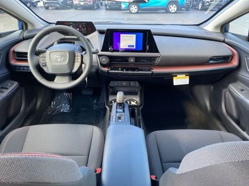 New 2026 Toyota Prius Plug-In Hybrid FWD image 2