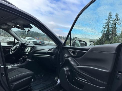 Certified 2024 Subaru Forester Premium AWD/4WD image 16