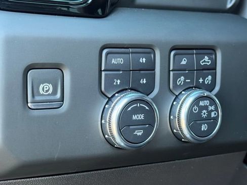 Used 2024 GMC Sierra 1500 AT4X image 25