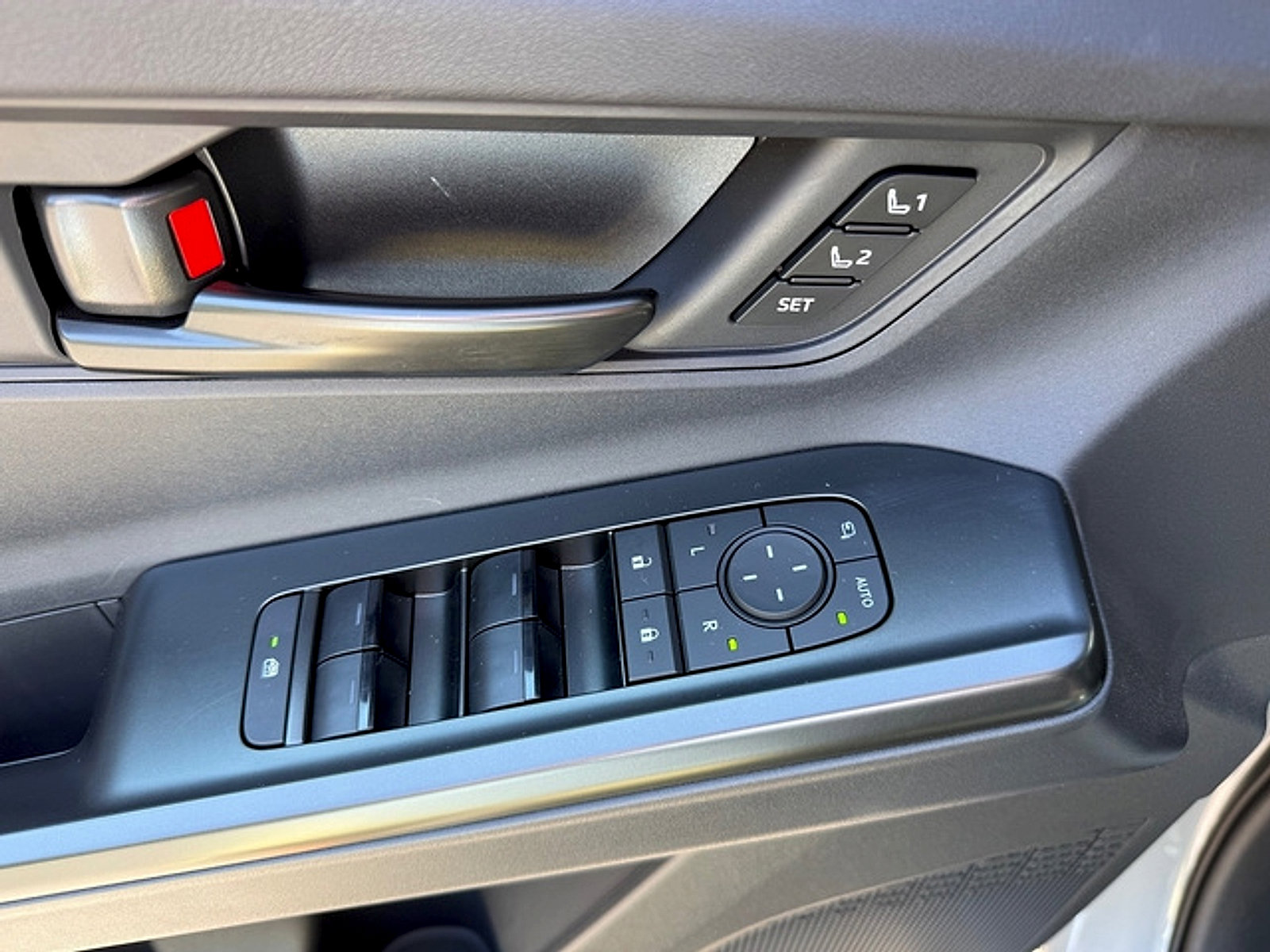 Used 2026 Toyota C-HR w/ Cold Weather Package AWD/4WD image 12