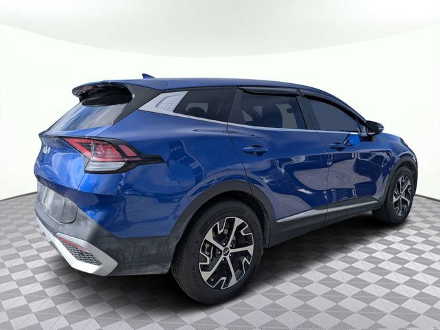 Used 2023 Kia Sportage EX FWD image 3