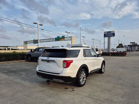 Certified 2023 Ford Explorer XLT w/ Equipment Group 202A image 6