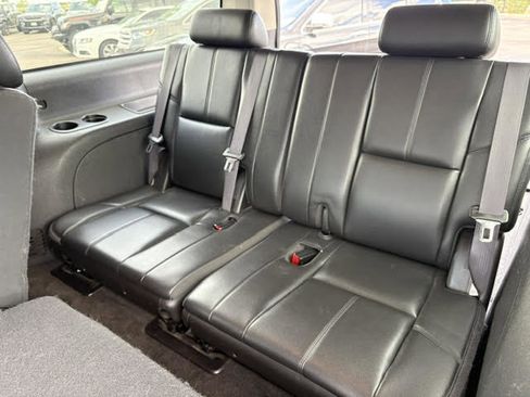 Used 2013 Chevrolet Suburban LT AWD/4WD image 12