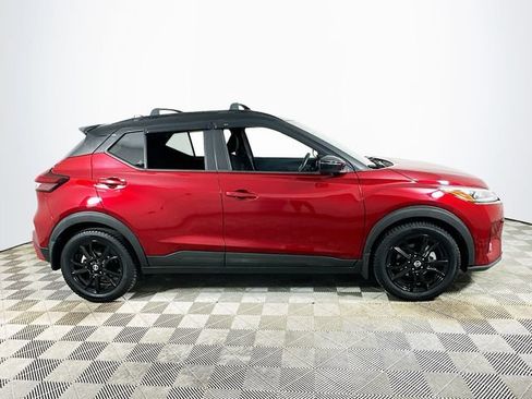 Used 2021 Nissan Kicks SR w/ Interior Electronics Package FWD image 2