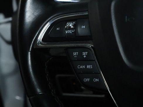 Certified 2023 Lincoln Nautilus Reserve image 23