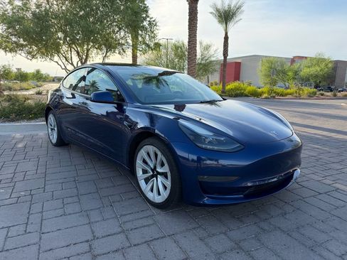 Used 2022 Tesla Model 3 RWD image 1