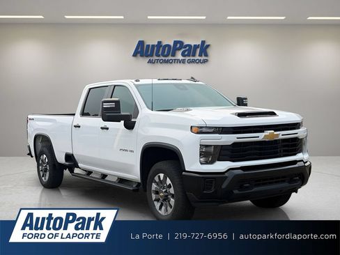 Used 2025 Chevrolet Silverado 2500 Custom w/ Custom Convenience Package AWD/4WD image 1