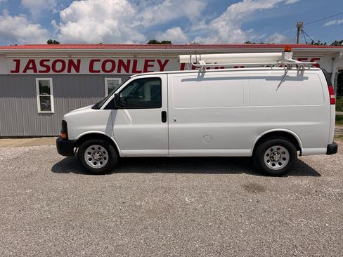 Used 2014 Chevrolet Express 1500 RWD image 1