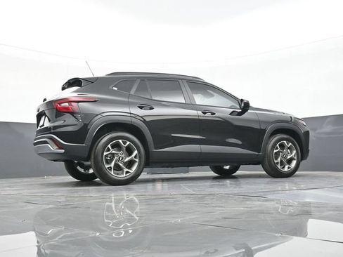 New 2026 Chevrolet Trax LT w/ Driver Confidence Package FWD image 42