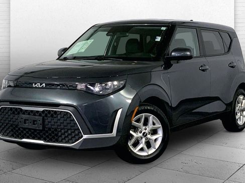 Used 2025 Kia Soul LX w/ LX Technology Package image 12