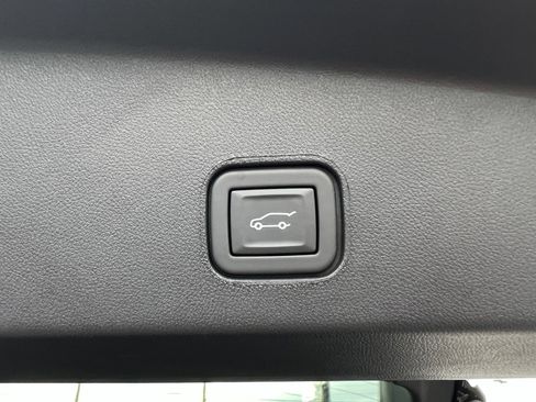 Used 2024 Cadillac Lyriq Tech AWD/4WD image 21