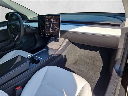 Used 2021 Tesla Model 3 Standard Range Plus RWD image 23
