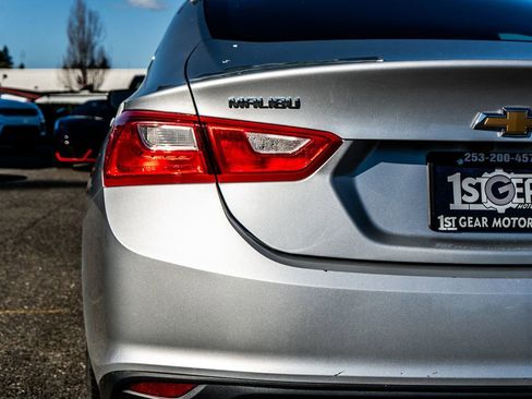 Used 2018 Chevrolet Malibu LT image 10
