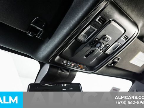 Used 2025 GMC Yukon XL Denali RWD image 61