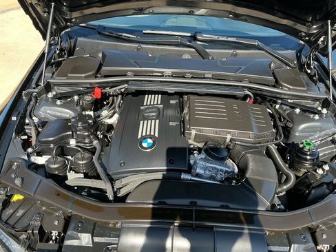 Used 2009 BMW 335i Convertible image 36