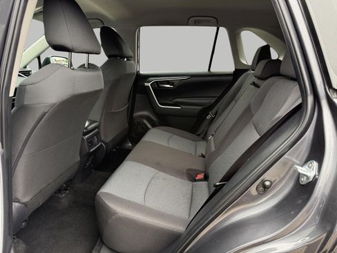 Used 2025 Toyota RAV4 XLE AWD/4WD image 26