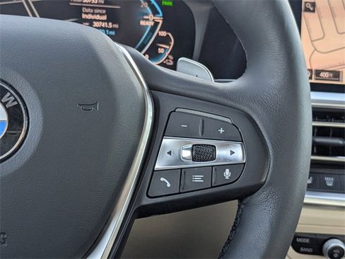 Used 2021 BMW 330e image 29