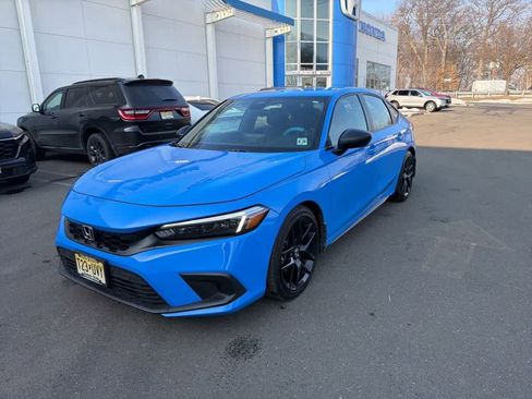 Used 2024 Honda Civic Sport image 2