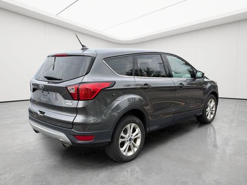 Used 2019 Ford Escape SE FWD image 6