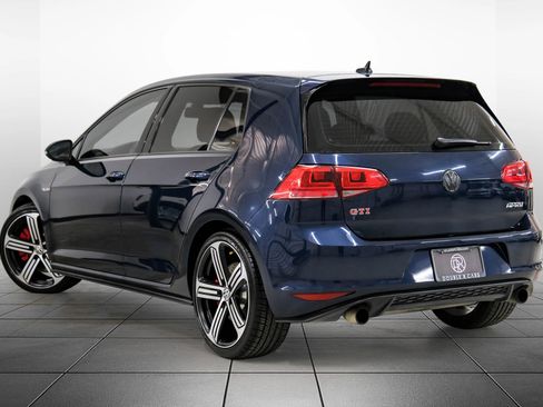 Used 2017 Volkswagen GTI SE image 11