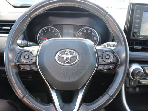Used 2022 Toyota RAV4 XLE Premium FWD image 16