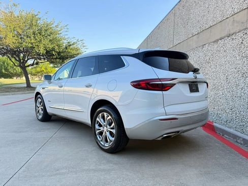 Used 2019 Buick Enclave Avenir w/ Avenir Technology Package FWD image 4
