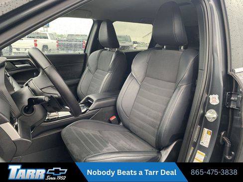 Used 2025 Mitsubishi Outlander SE AWD/4WD image 13