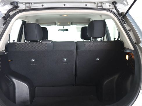 Used 2014 Nissan Leaf S image 4