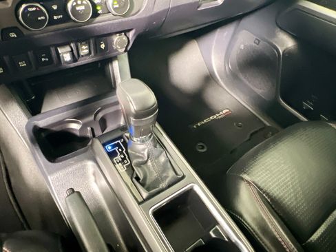 Used 2019 Toyota Tacoma TRD Pro AWD/4WD image 26
