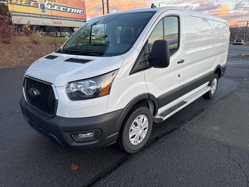 Used 2024 Ford Transit 250 Low Roof w/ Exterior Upgrade Package image 7