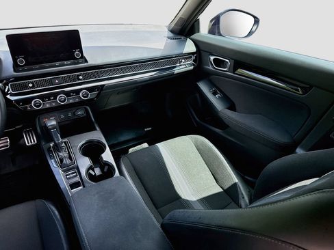 Used 2025 Honda Civic Sport image 26