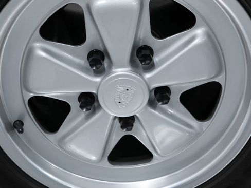 Used 1989 Porsche 911 Carrera RWD image 11