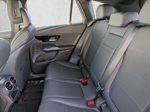 Certified 2025 Mercedes-Benz GLC 300 image 20