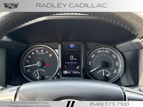 Used 2022 Toyota Tacoma TRD Off-Road image 17