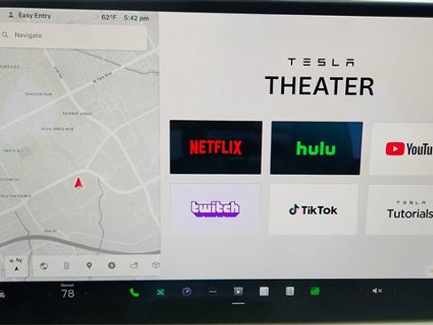 Used 2021 Tesla Model S Plaid image 47