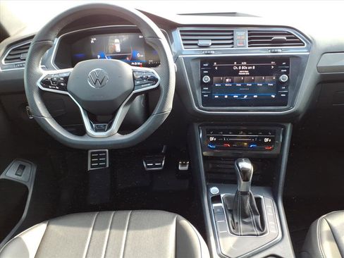 Used 2024 Volkswagen Tiguan SE R-Line FWD image 14