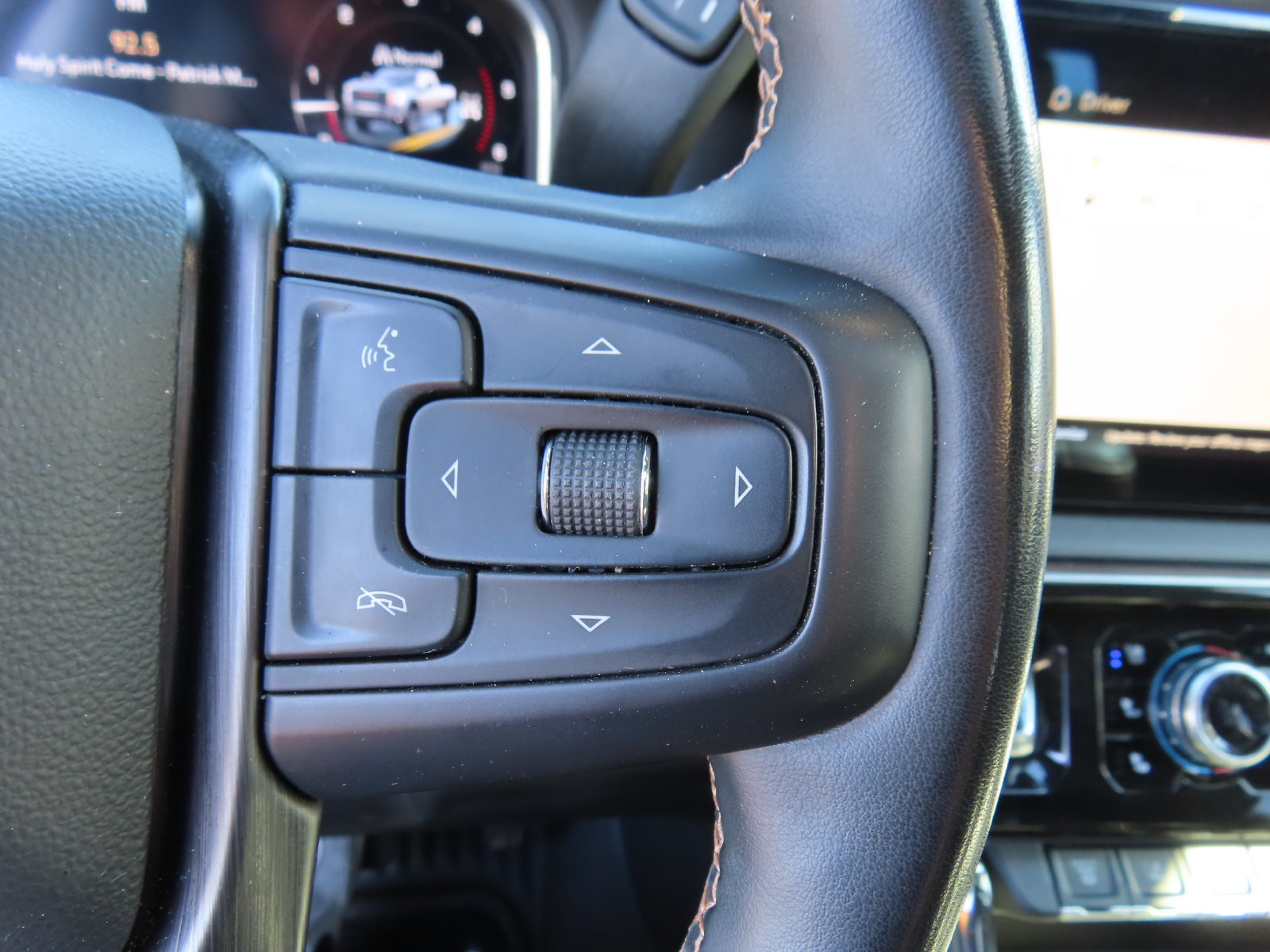 Used 2024 GMC Sierra 2500 AT4 w/ AT4 Premium Plus Package AWD/4WD image 24