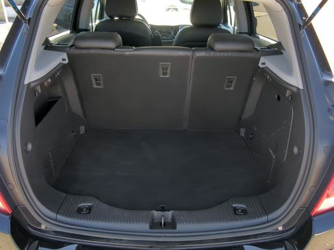 Used 2019 Chevrolet Trax LT w/ LT Convenience Package image 33