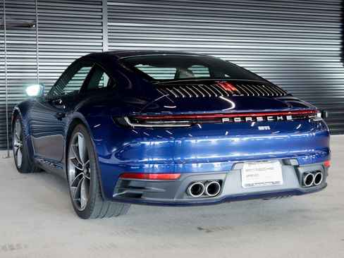 Used 2022 Porsche 911 Carrera 4S image 3