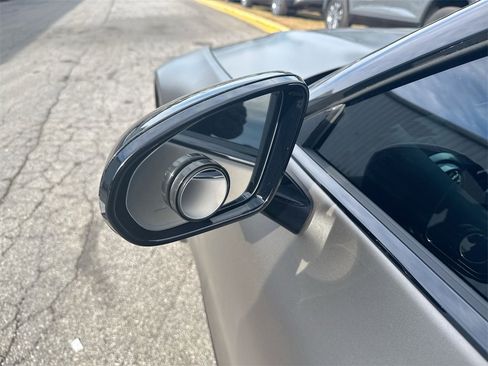 Used 2022 Mercedes-Benz SL 63 AMG 4MATIC image 11