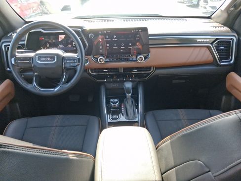 Used 2025 GMC Canyon AT4 AWD/4WD image 7