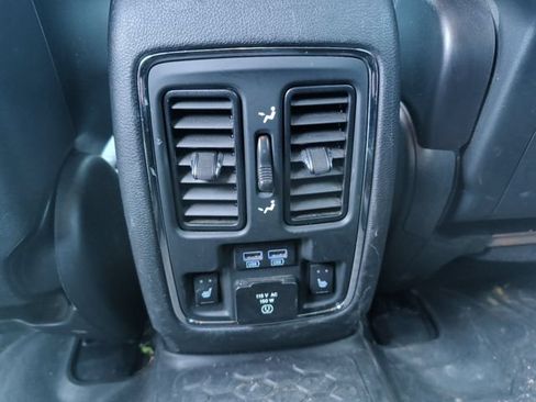 Used 2014 Dodge Durango Limited w/ Nav & Power Liftgate Group AWD/4WD image 26