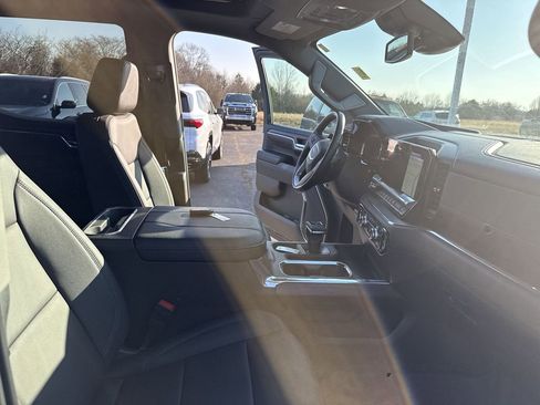 Used 2024 GMC Sierra 1500 SLT w/ SLT Convenience Package image 35