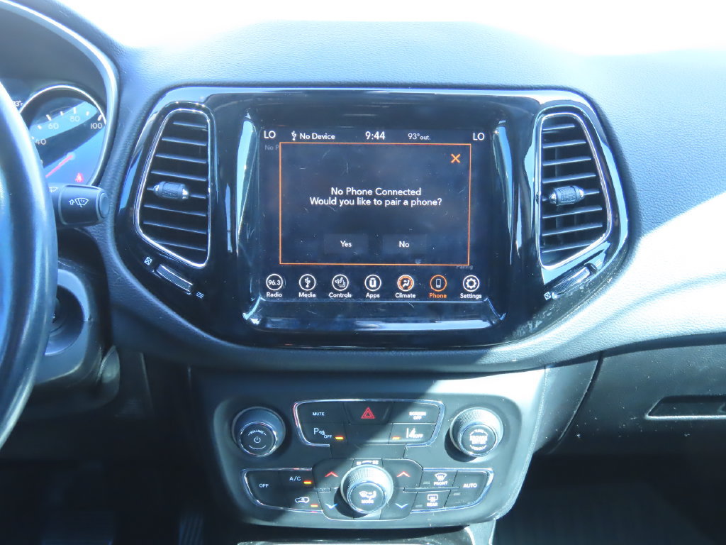 Used 2018 Jeep Compass Limited w/ Navigation Group AWD/4WD image 8