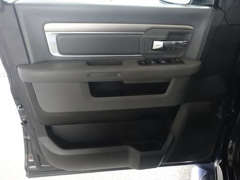Used 2017 RAM 1500 Big Horn AWD/4WD image 9