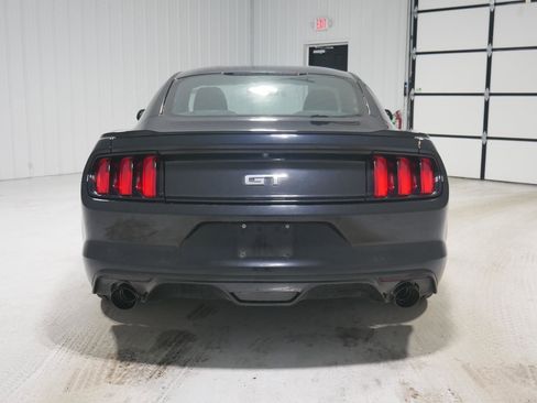 Used 2017 Ford Mustang GT image 6