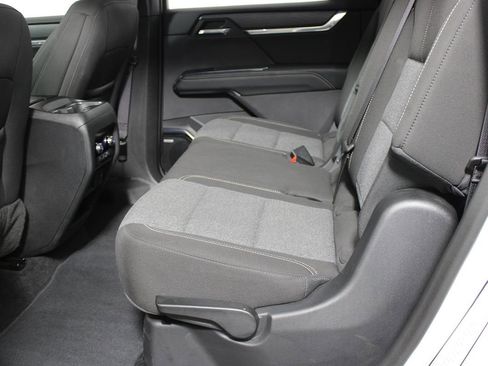 Used 2025 GMC Acadia Elevation image 28