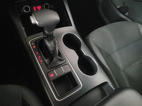 Used 2020 Kia Sorento LX image 26