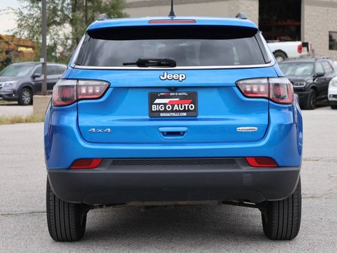 Used 2017 Jeep Compass Latitude w/ Popular Equipment Group AWD/4WD image 10