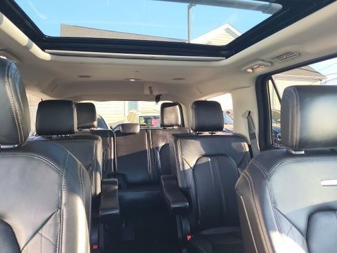 Used 2018 Ford Expedition Platinum image 5